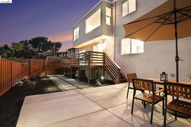 16085 Gramercy Dr, Castro Valley, CA 94578