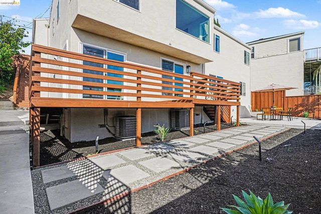 16085 Gramercy Dr, Castro Valley, CA 94578