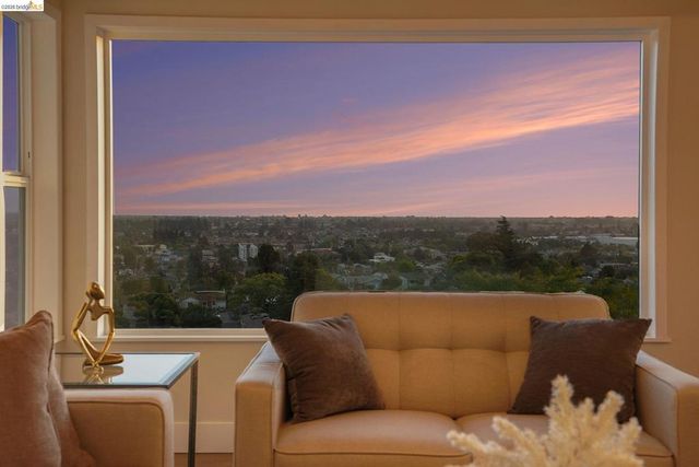 16085 Gramercy Dr, Castro Valley, CA 94578