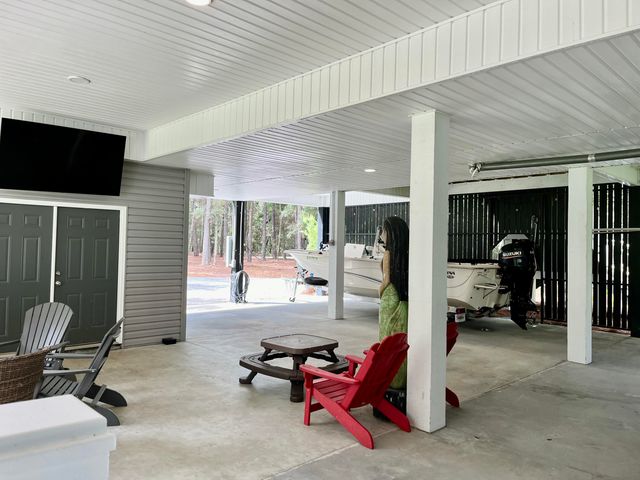 861 Edding Creek Drive, Edisto Island, SC 29438