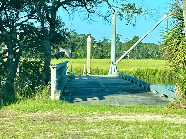 861 Edding Creek Drive, Edisto Island, SC 29438