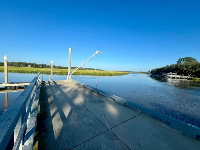 861 Edding Creek Drive, Edisto Island, SC 29438