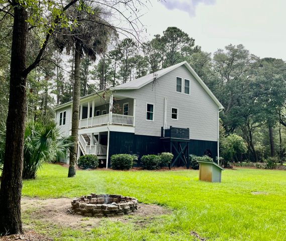 861 Edding Creek Drive, Edisto Island, SC 29438