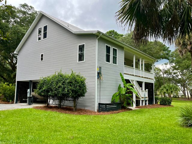 861 Edding Creek Drive, Edisto Island, SC 29438