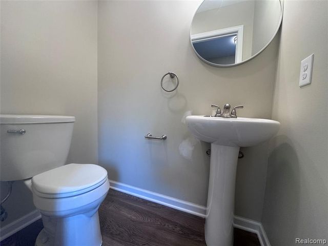 21104 Inkster Road, Southfield, MI 48033