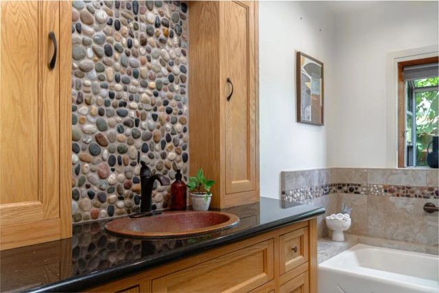 1715 Montgomery Drive, Vista, CA 92084