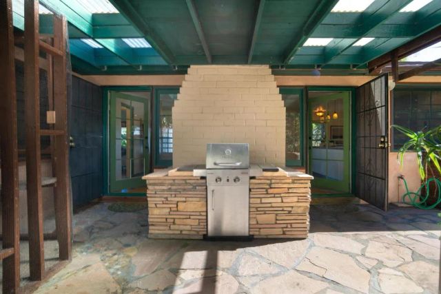 1715 Montgomery Drive, Vista, CA 92084