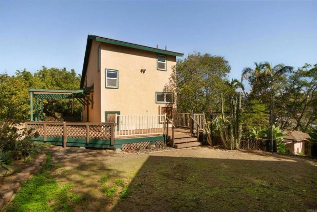 1715 Montgomery Drive, Vista, CA 92084