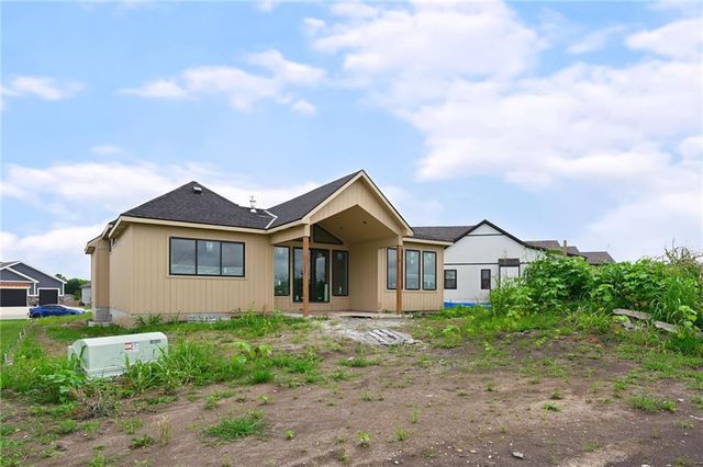 1223 Larkspur Place, Raymore, MO 64083