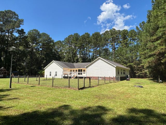 121 Scotts Pond Trail, Moncks Corner, SC 29461
