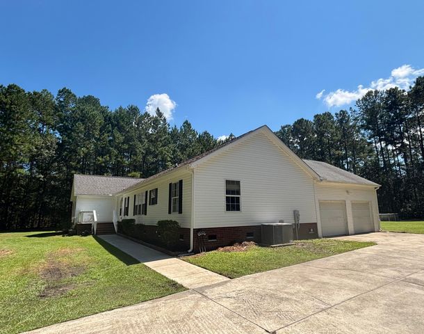 121 Scotts Pond Trail, Moncks Corner, SC 29461