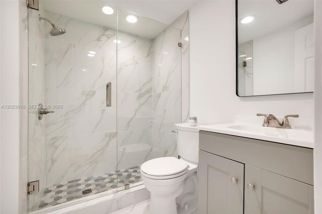 7971 NW 179th St, Hialeah, FL 33015