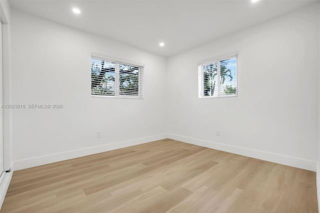 7971 NW 179th St, Hialeah, FL 33015