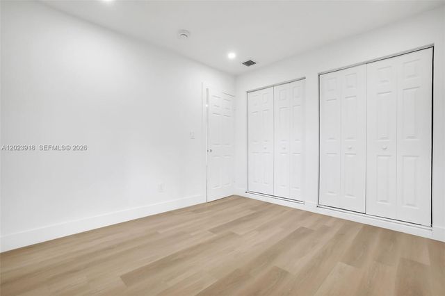7971 NW 179th St, Hialeah, FL 33015