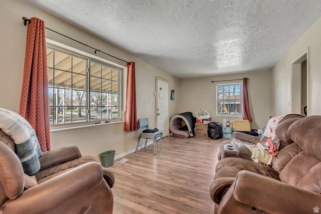 848 N OAKLEY ST, Salt Lake City, UT 84116