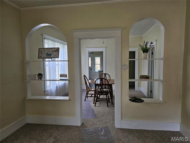 136 N Hamilton Street, Hillsboro, IL 62049