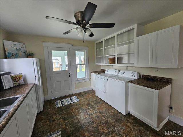 136 N Hamilton Street, Hillsboro, IL 62049