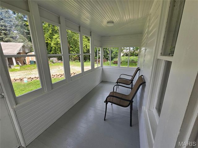 136 N Hamilton Street, Hillsboro, IL 62049