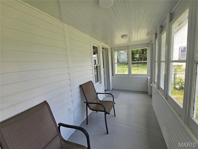 136 N Hamilton Street, Hillsboro, IL 62049