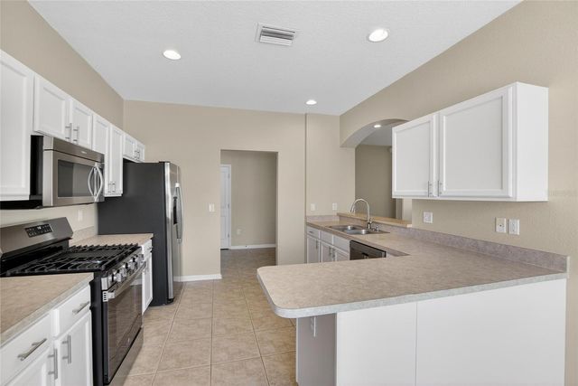 5714 HAWKGROVE PLACE, Lithia, FL 33547