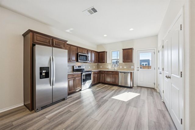 6401 Graymont DR, Austin, TX 78754
