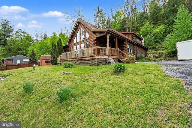 6386 CHAMBERSBURG RD, Fayetteville, PA 17222