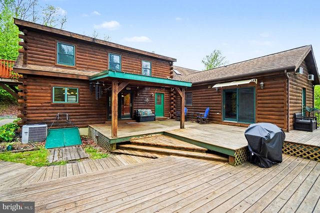 6386 CHAMBERSBURG RD, Fayetteville, PA 17222