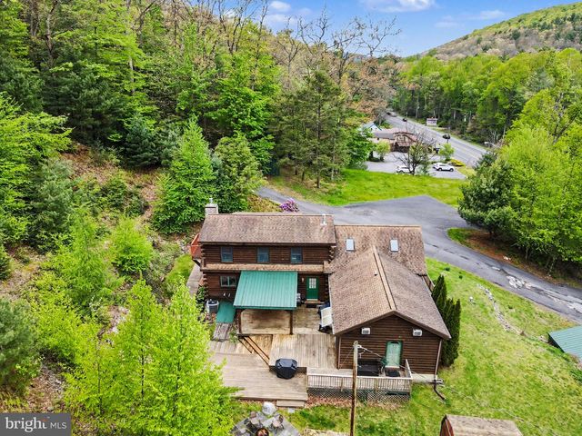6386 CHAMBERSBURG RD, Fayetteville, PA 17222