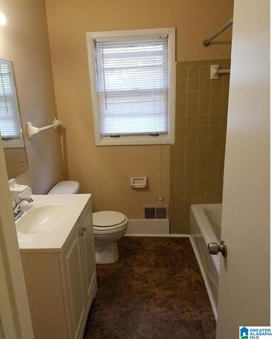 1812 DAMON CIRCLE, Tarrant, AL 35217