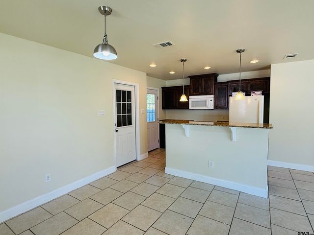 203 Reynolds St, Pittsburg, TX 75686