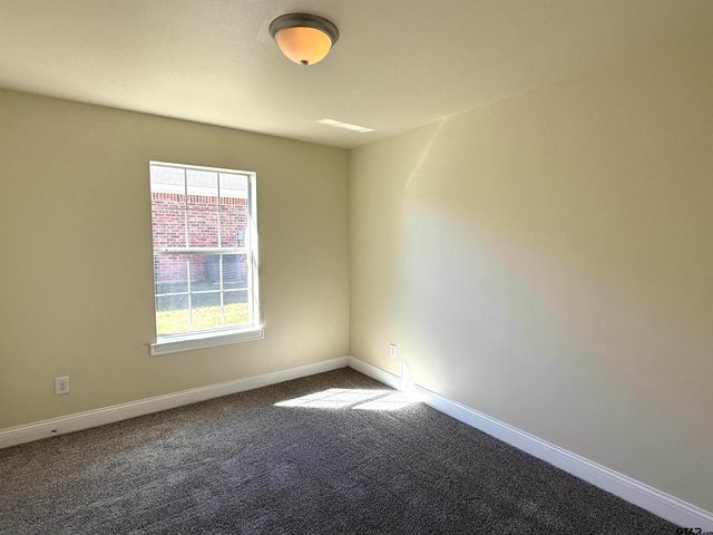 203 Reynolds St, Pittsburg, TX 75686