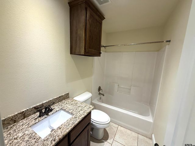 203 Reynolds St, Pittsburg, TX 75686