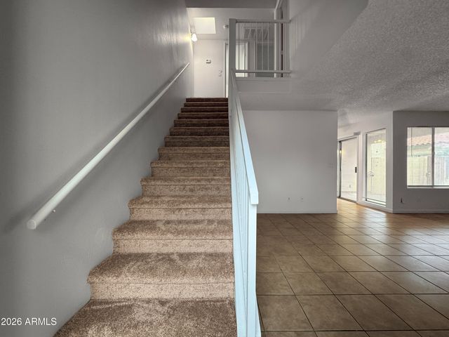 3202 W LOMA Lane 2, Phoenix, AZ 85051