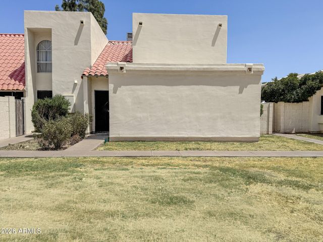 3202 W LOMA Lane 2, Phoenix, AZ 85051