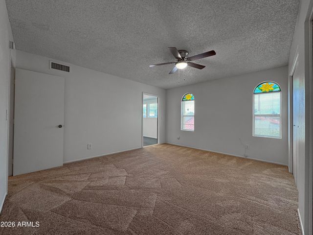 3202 W LOMA Lane 2, Phoenix, AZ 85051