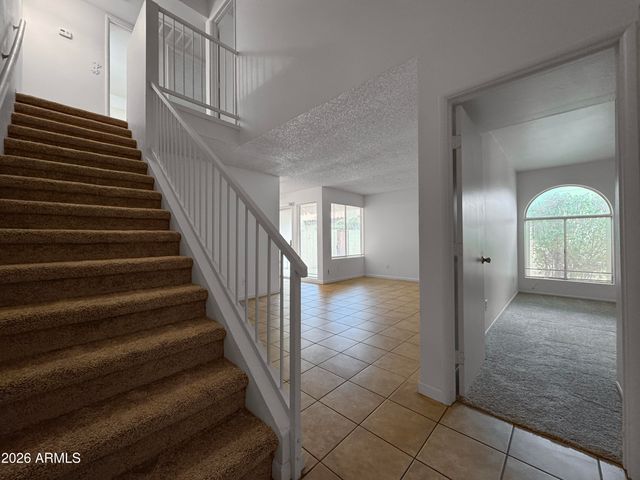 3202 W LOMA Lane 2, Phoenix, AZ 85051