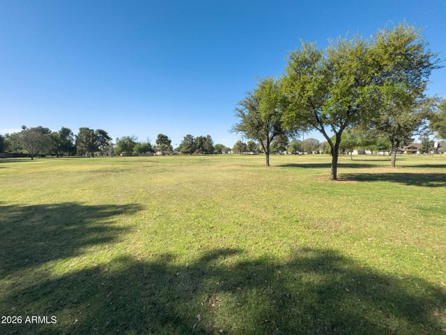 3202 W LOMA Lane 2, Phoenix, AZ 85051