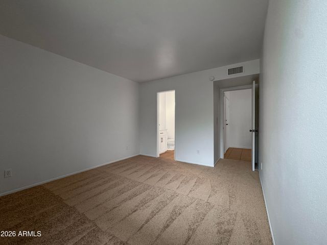3202 W LOMA Lane 2, Phoenix, AZ 85051