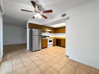 3202 W LOMA Lane 2, Phoenix, AZ 85051