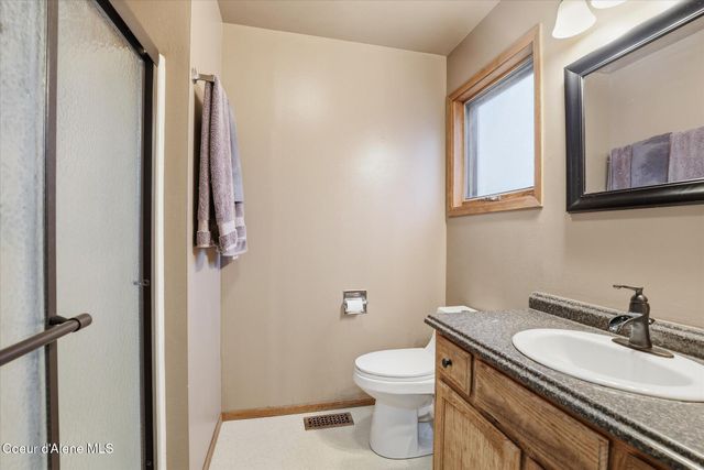 2455 W SEASONS RD, Athol, ID 83801