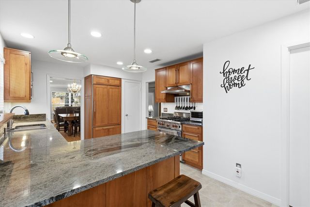 6256 Saratoga Circle, Dallas, TX 75214