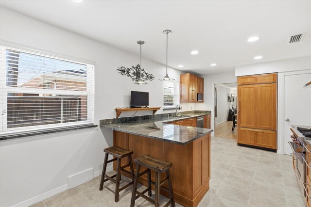 6256 Saratoga Circle, Dallas, TX 75214