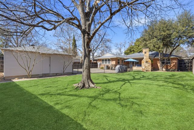 6256 Saratoga Circle, Dallas, TX 75214