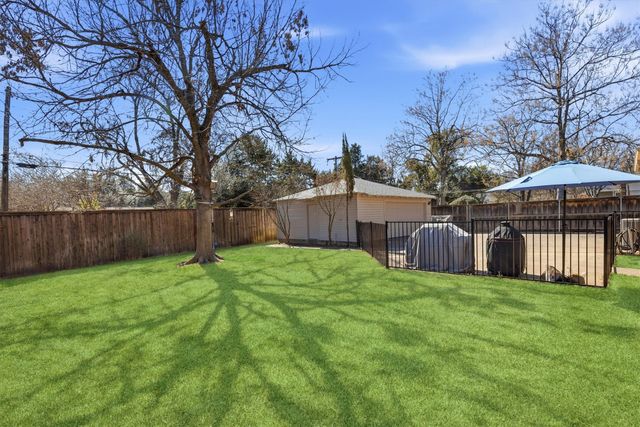 6256 Saratoga Circle, Dallas, TX 75214