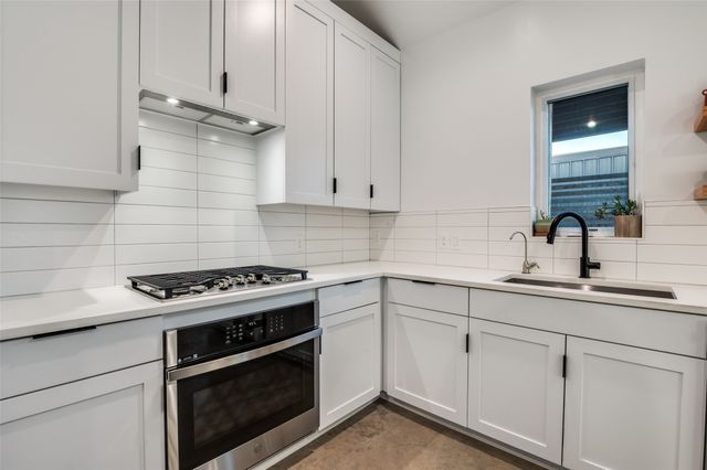 1021 Nomas Street, Dallas, TX 75212