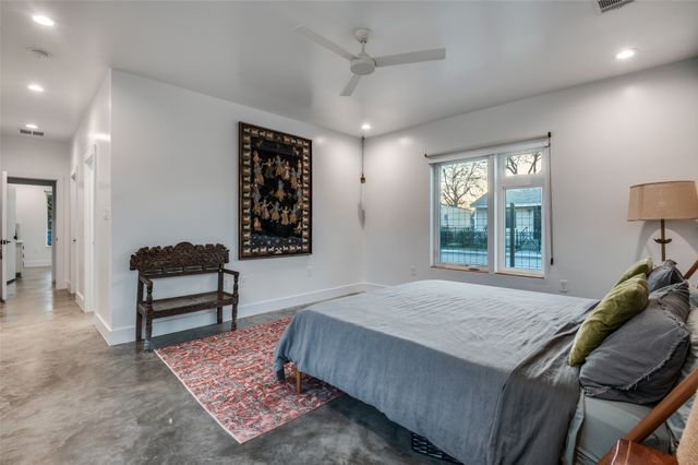 1021 Nomas Street, Dallas, TX 75212