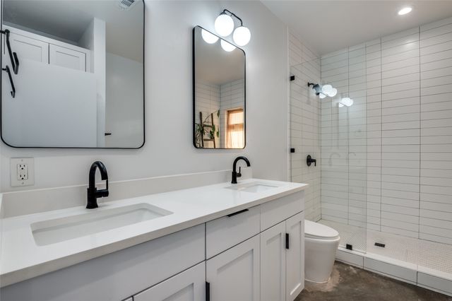 1021 Nomas Street, Dallas, TX 75212