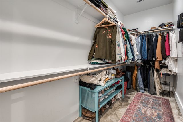 1021 Nomas Street, Dallas, TX 75212