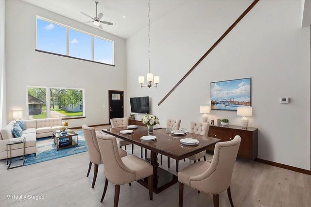 212 S Dewey Avenue, Reedsburg, WI 53959