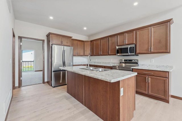 212 S Dewey Avenue, Reedsburg, WI 53959